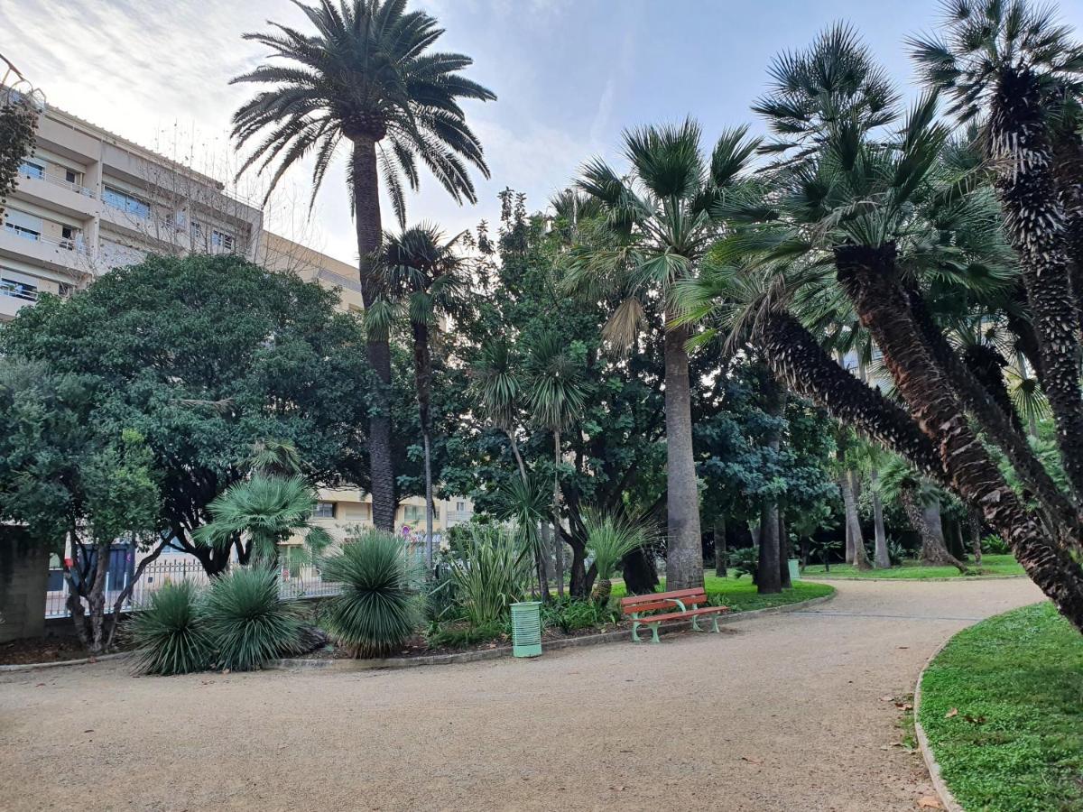 Appartement 2 Pieces Meubles A Juan Les Pins Antibes Esterno foto
