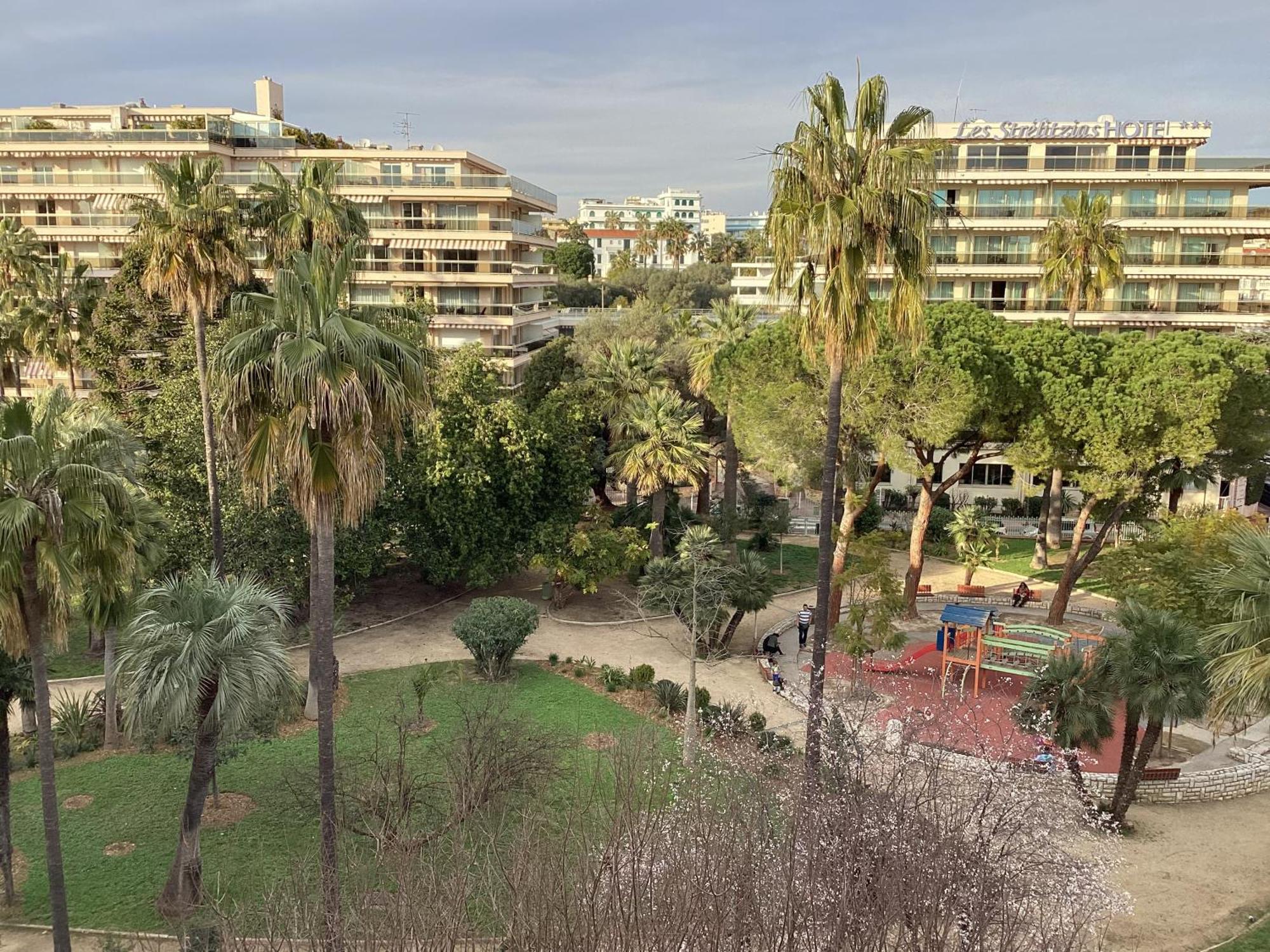 Appartement 2 Pieces Meubles A Juan Les Pins Antibes Esterno foto
